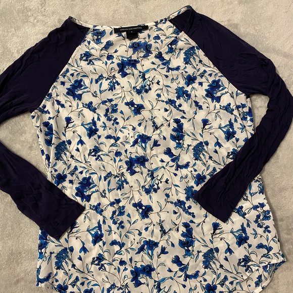 💙French Connection Top💙 - Picture 1 of 5